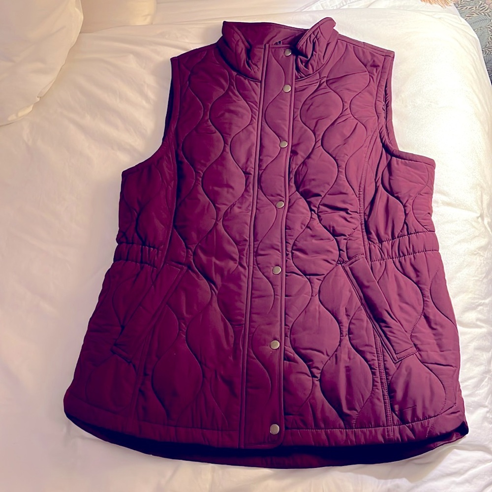 Talbots Burgandy Sleeveless Vest with Cinched Waist. Size XL.